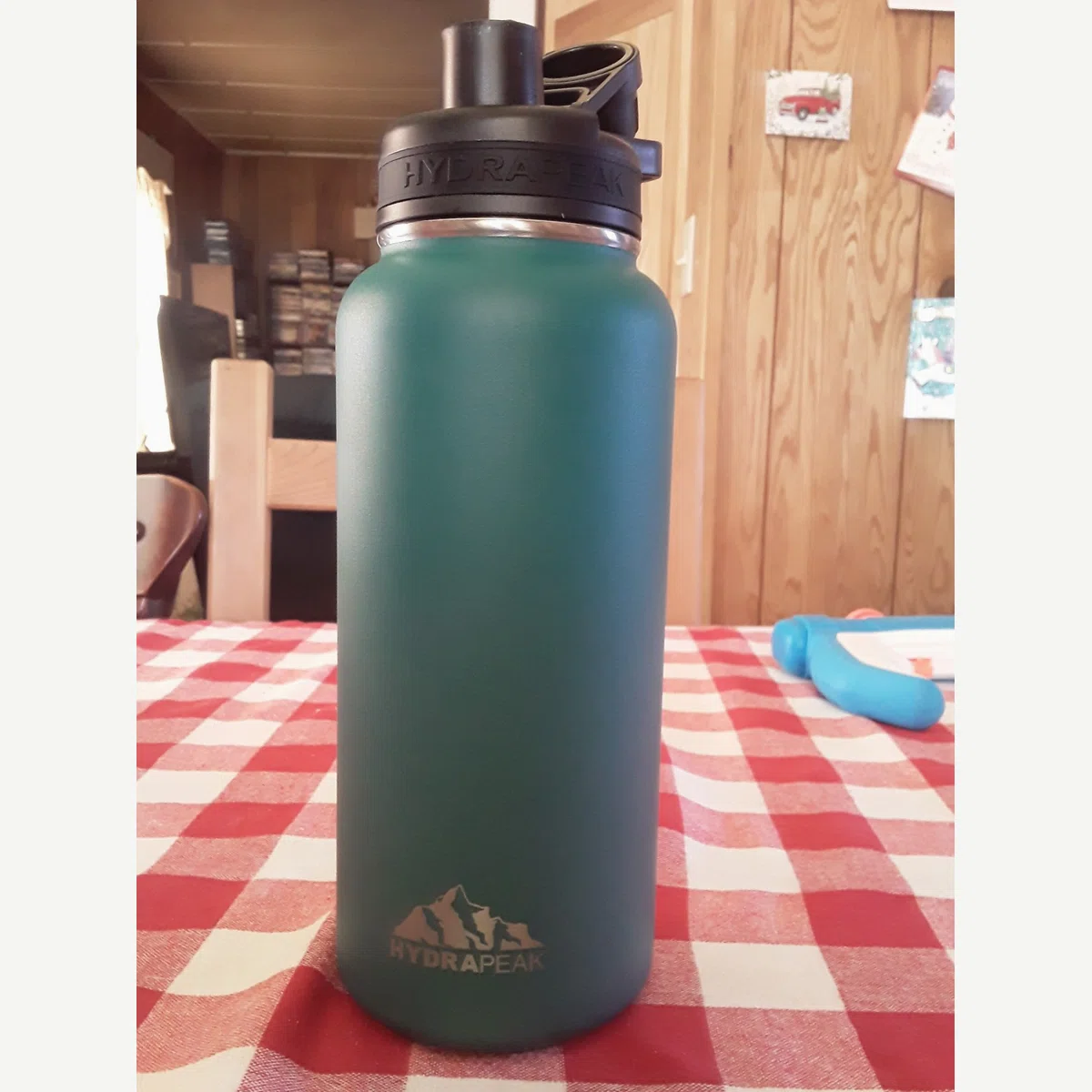 Good bottle, lid could be better