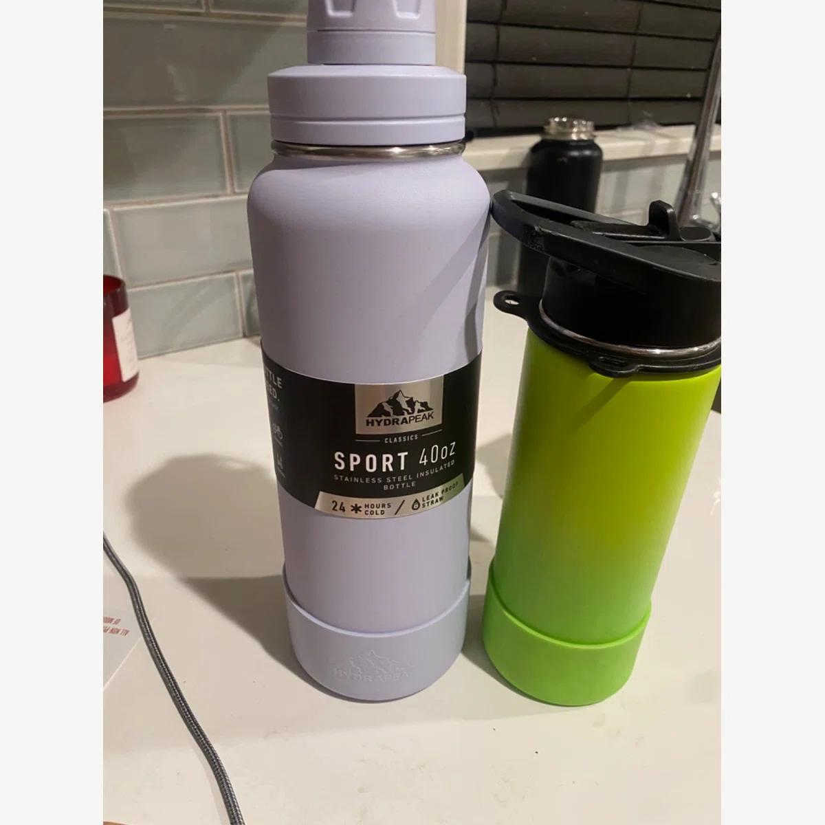 Keeps ice cold