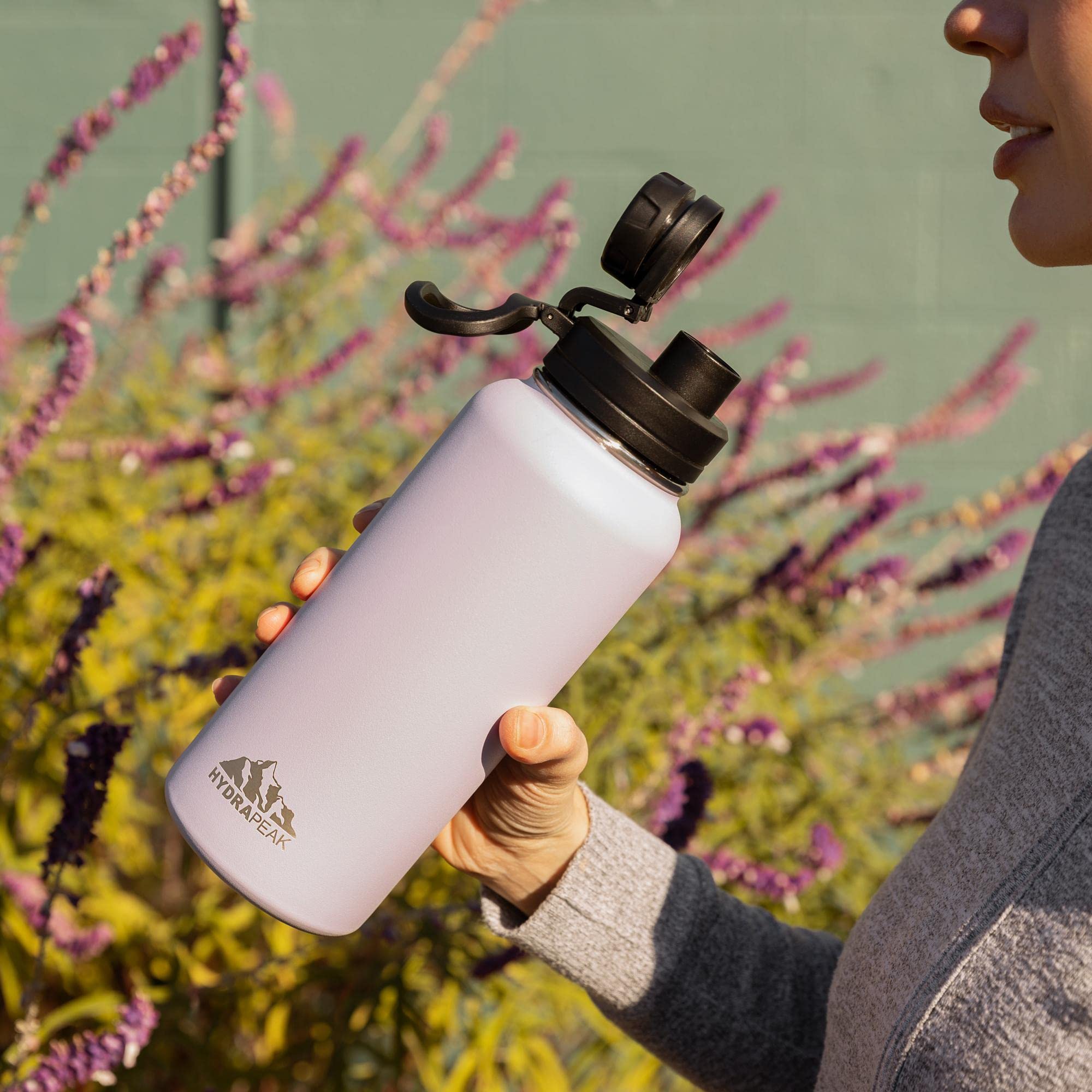 Hydrapeak 32oz Insulated Water Bottle with Chug Lid - Graphite
